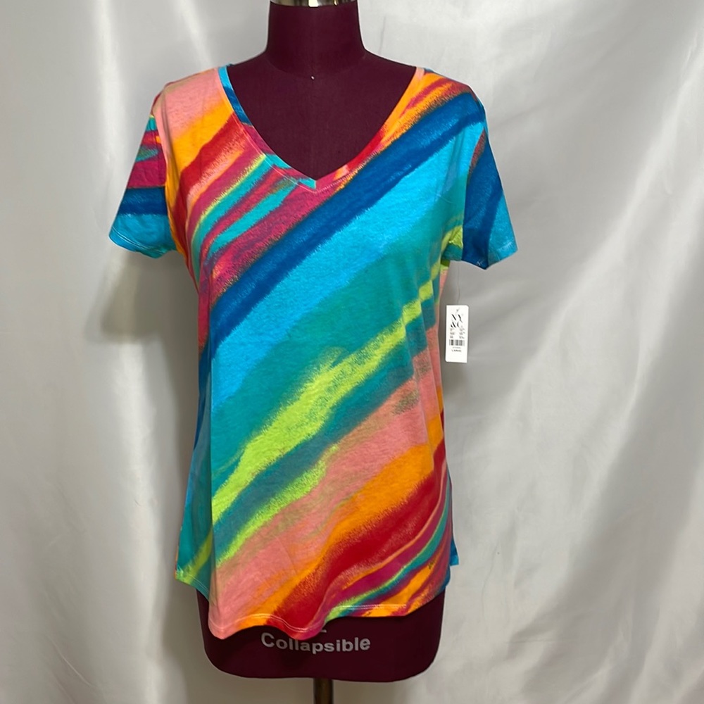 NY & C New York Company V Neck T women’s size L